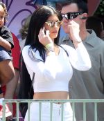 Access_Kardashian_08.jpg