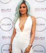 Access_Kardashian_03.jpg