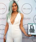 Access_Kardashian_04.jpg