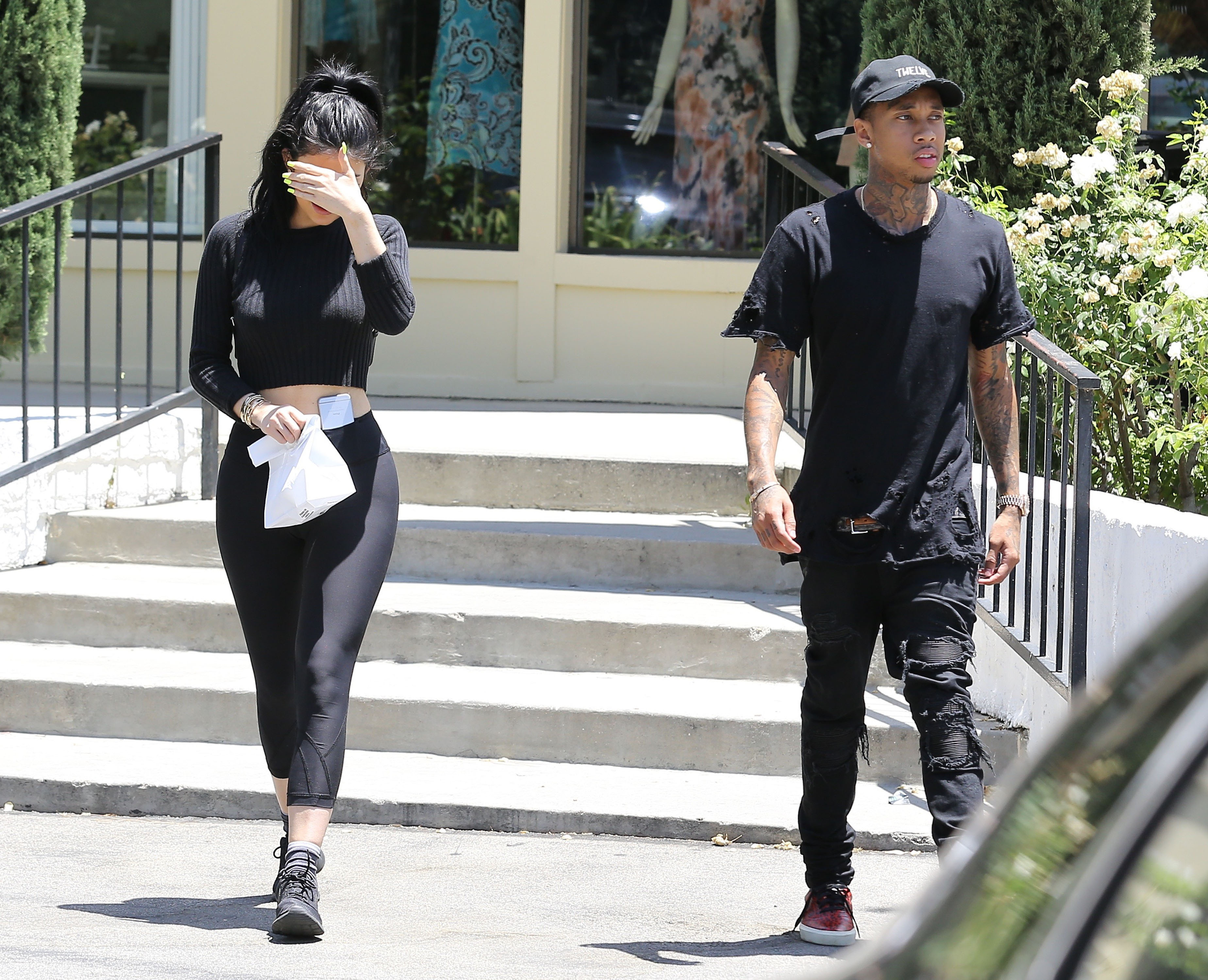 Access_Kardashian_03.jpg