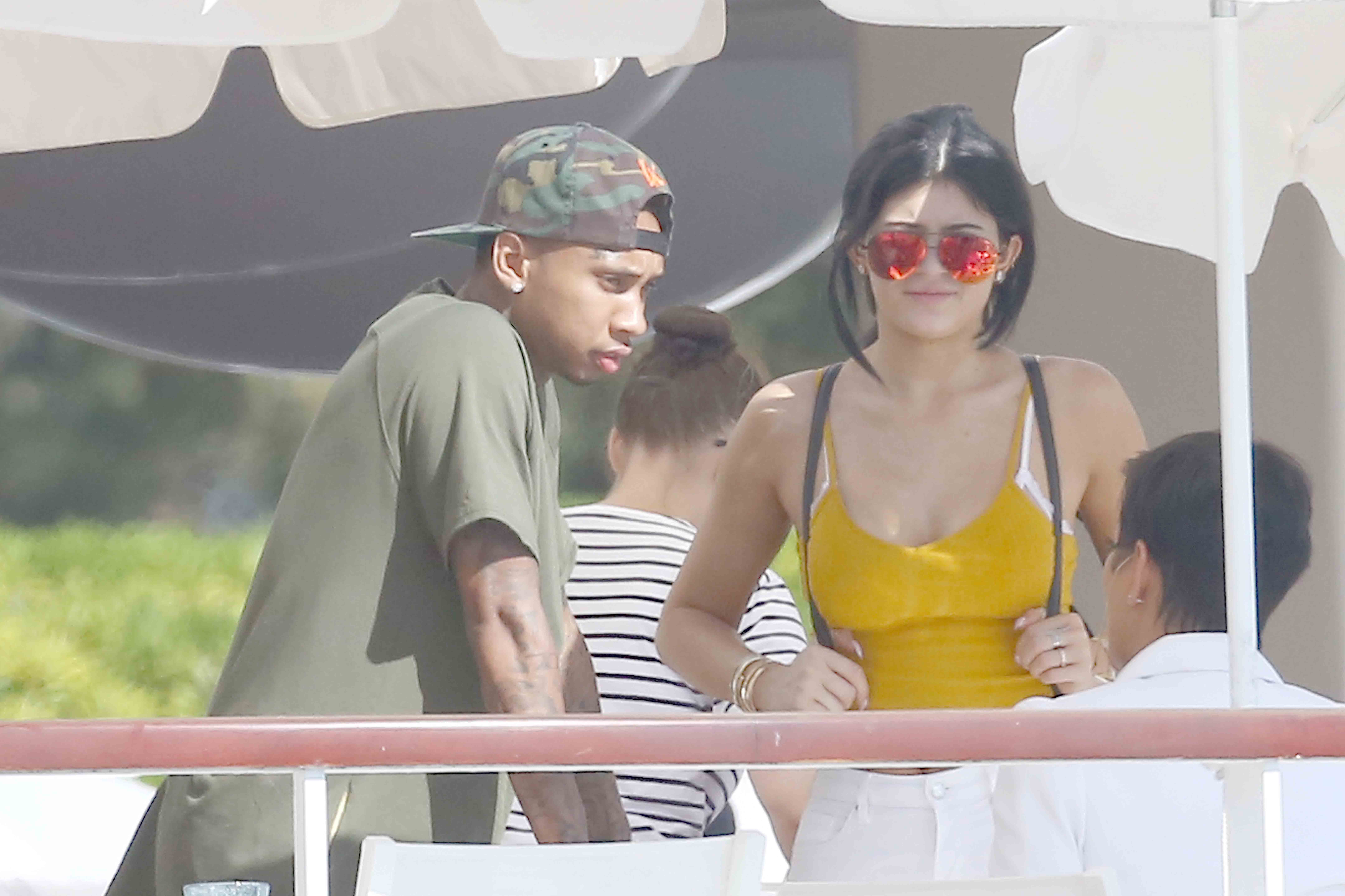 Access_Kardashian_09.jpg