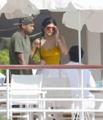 Access_Kardashian_02.jpg