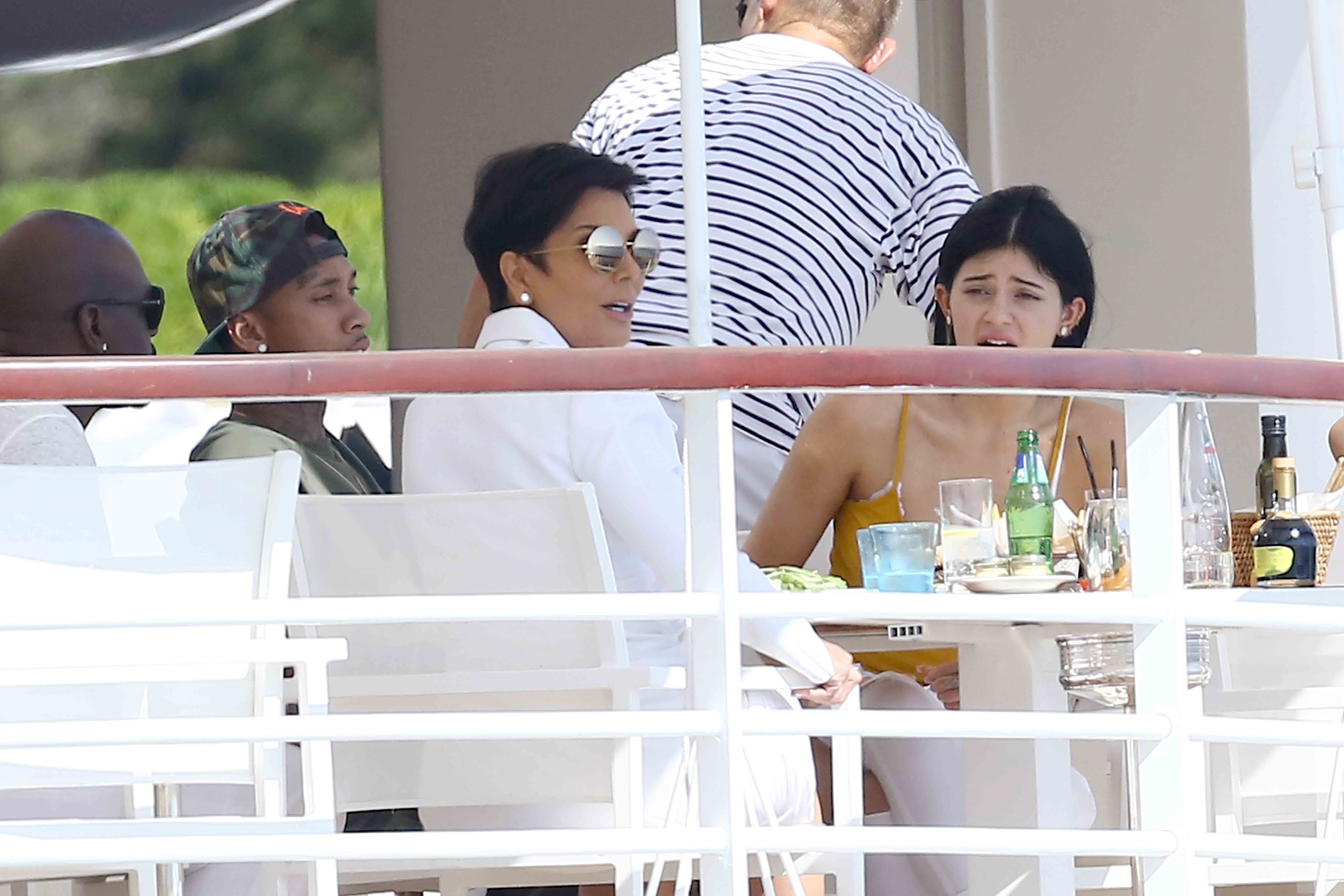 Access_Kardashian_010.jpg