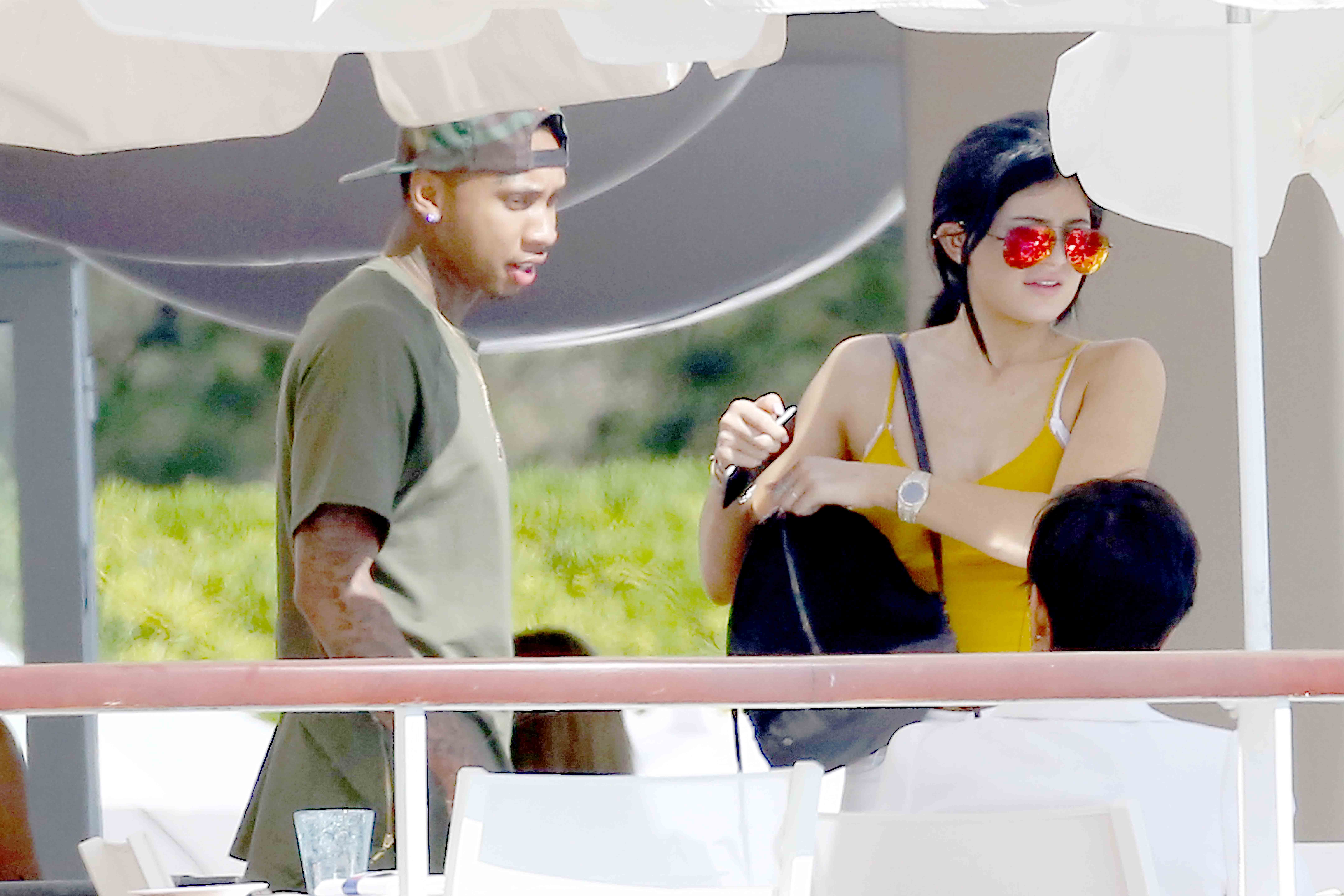 Access_Kardashian_04.jpg