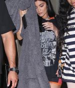 Access_Kardashian_07.jpg
