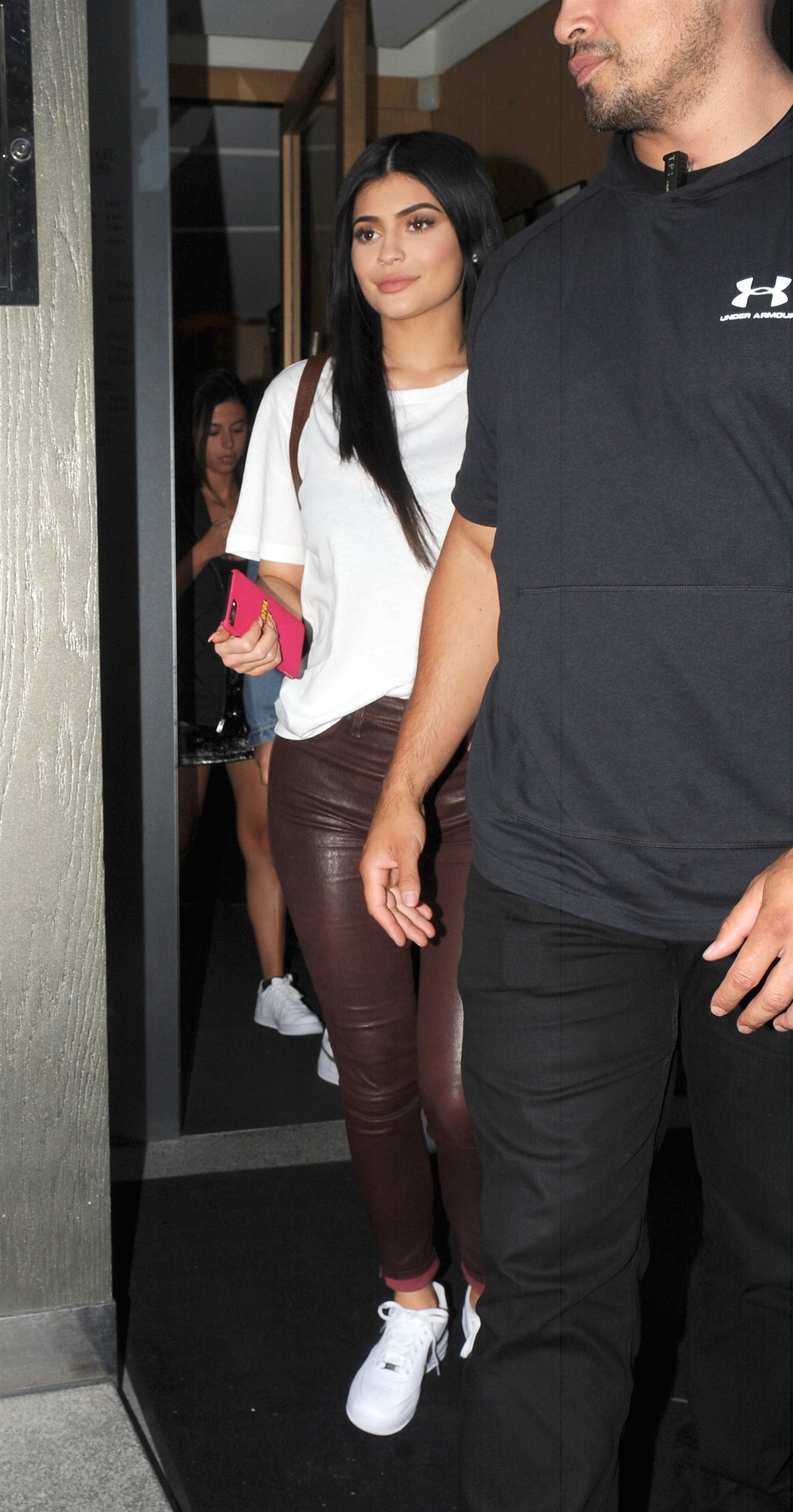 Access_Kardashian_07.jpg