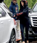 Access_Kardashian_03.jpg