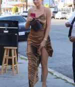 Access_Kardashian_03.jpg