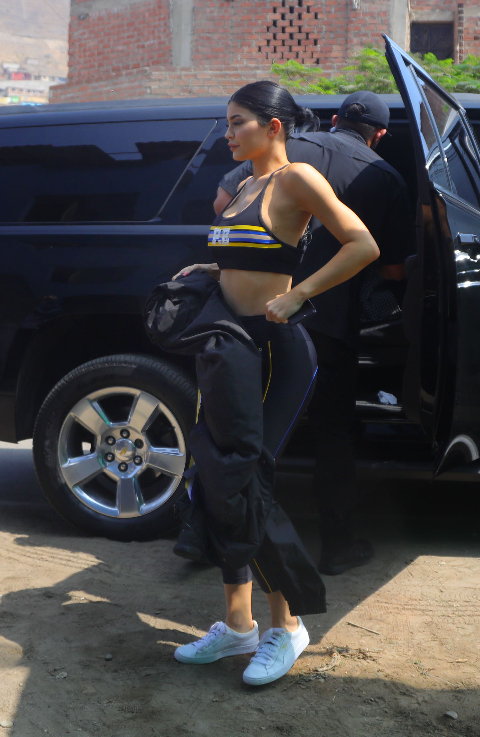 Access_Kardashian_01.jpg