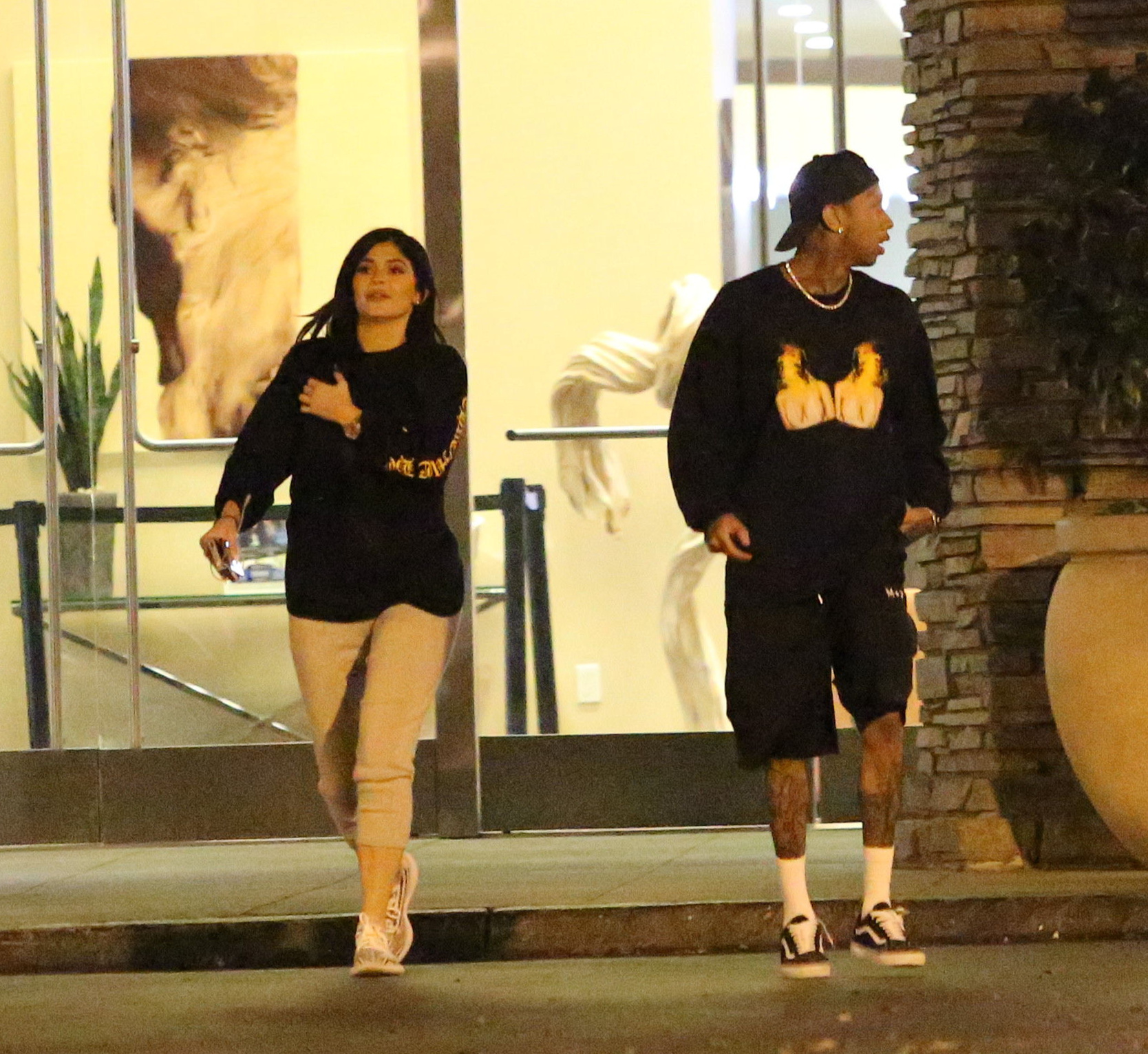 Access_Kardashian_09.jpg