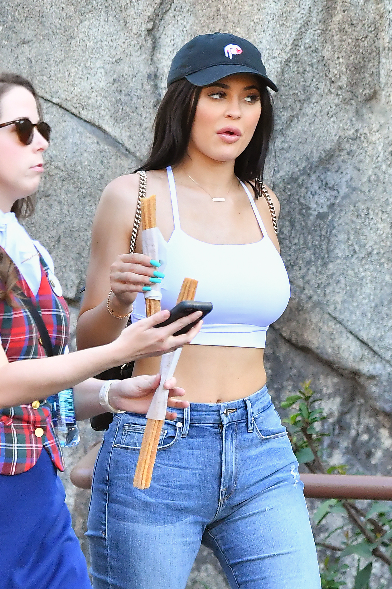 Access_Kardashian_01.jpg
