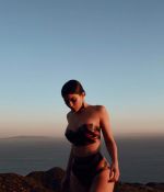 Access_Kardashian_04.jpg
