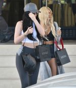 Access_Kardashian_05.jpg