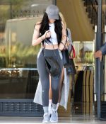 Access_Kardashian_07.jpg