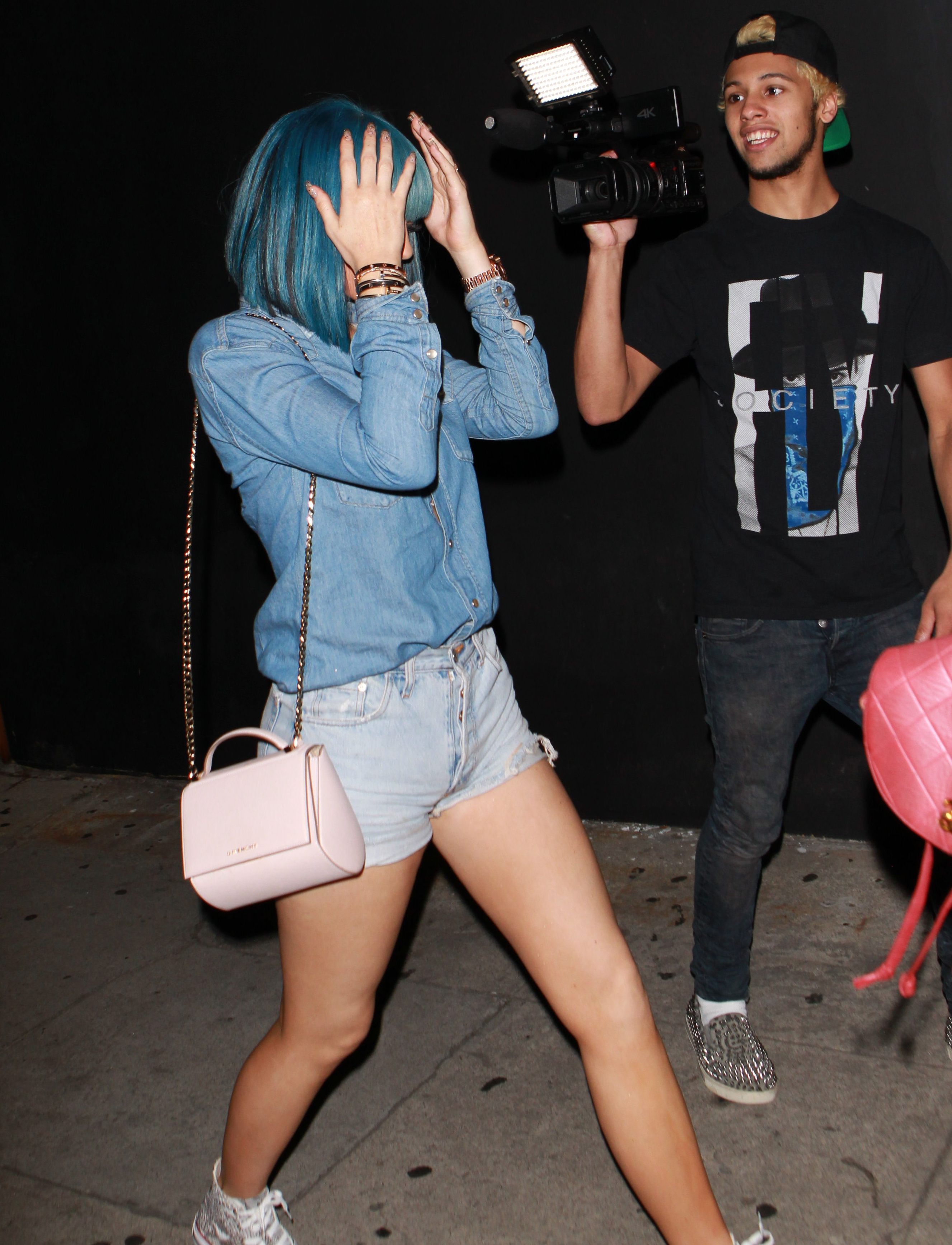Access_Kardashian_05.jpg