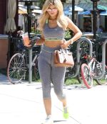 Access_Kardashian_04.jpg