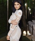 Access_Kardashian_03.jpg
