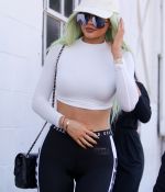 Access_Kardashian_02.jpg