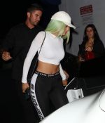 Access_Kardashian_02.jpg