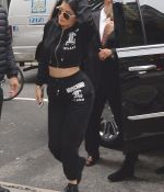 Access_Kardashian_03.jpg