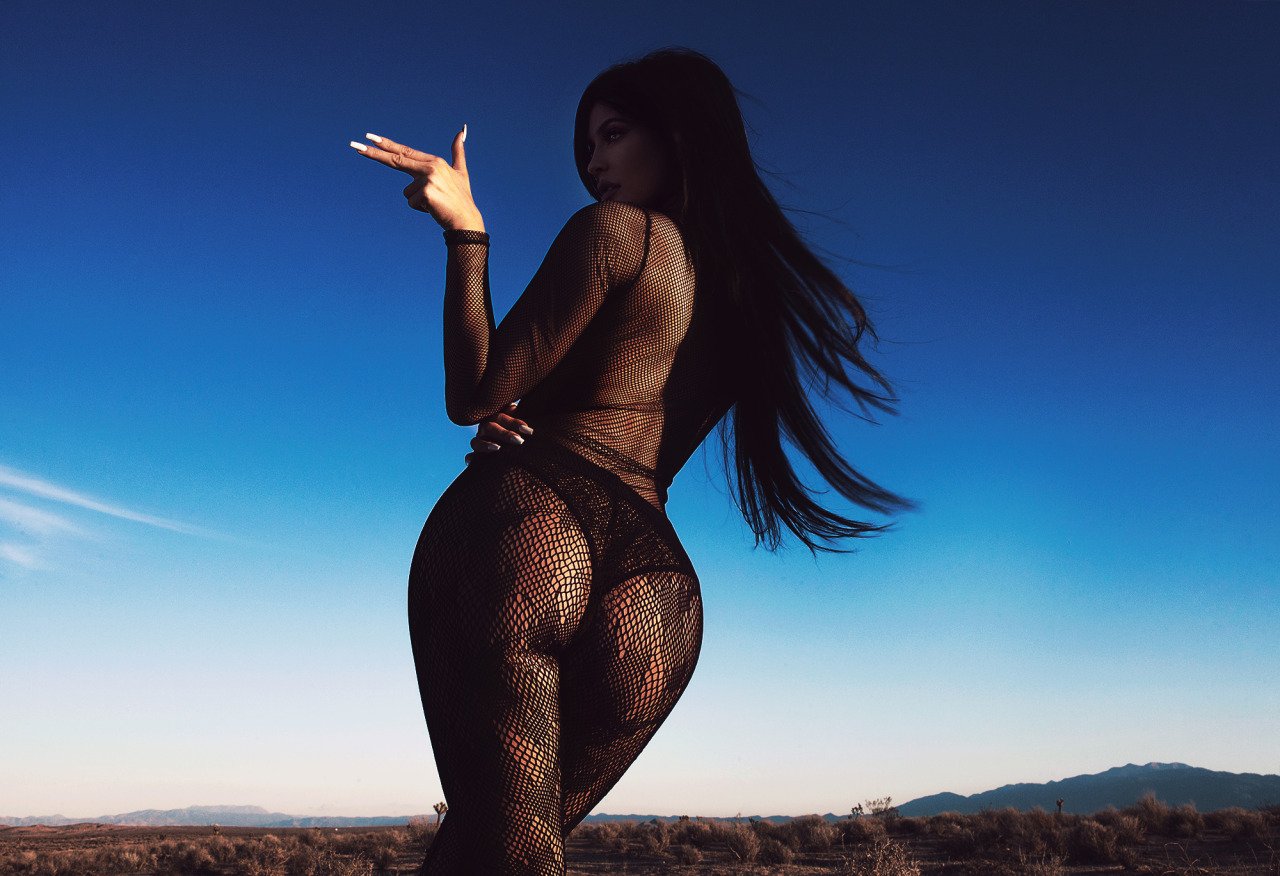 Access_Kardashian_01.jpg