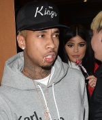 Access_Kardashian_03.jpg