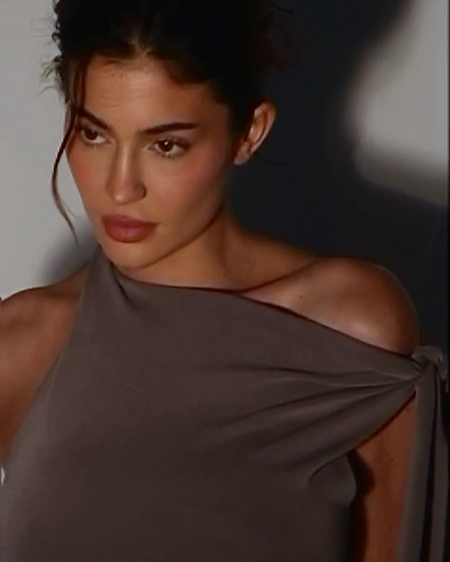 Access_Kardashian_03.jpg