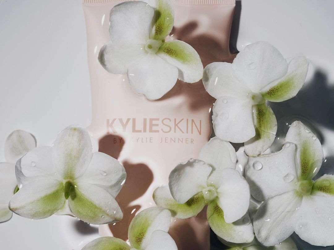 Access_Kardashian_03.jpg