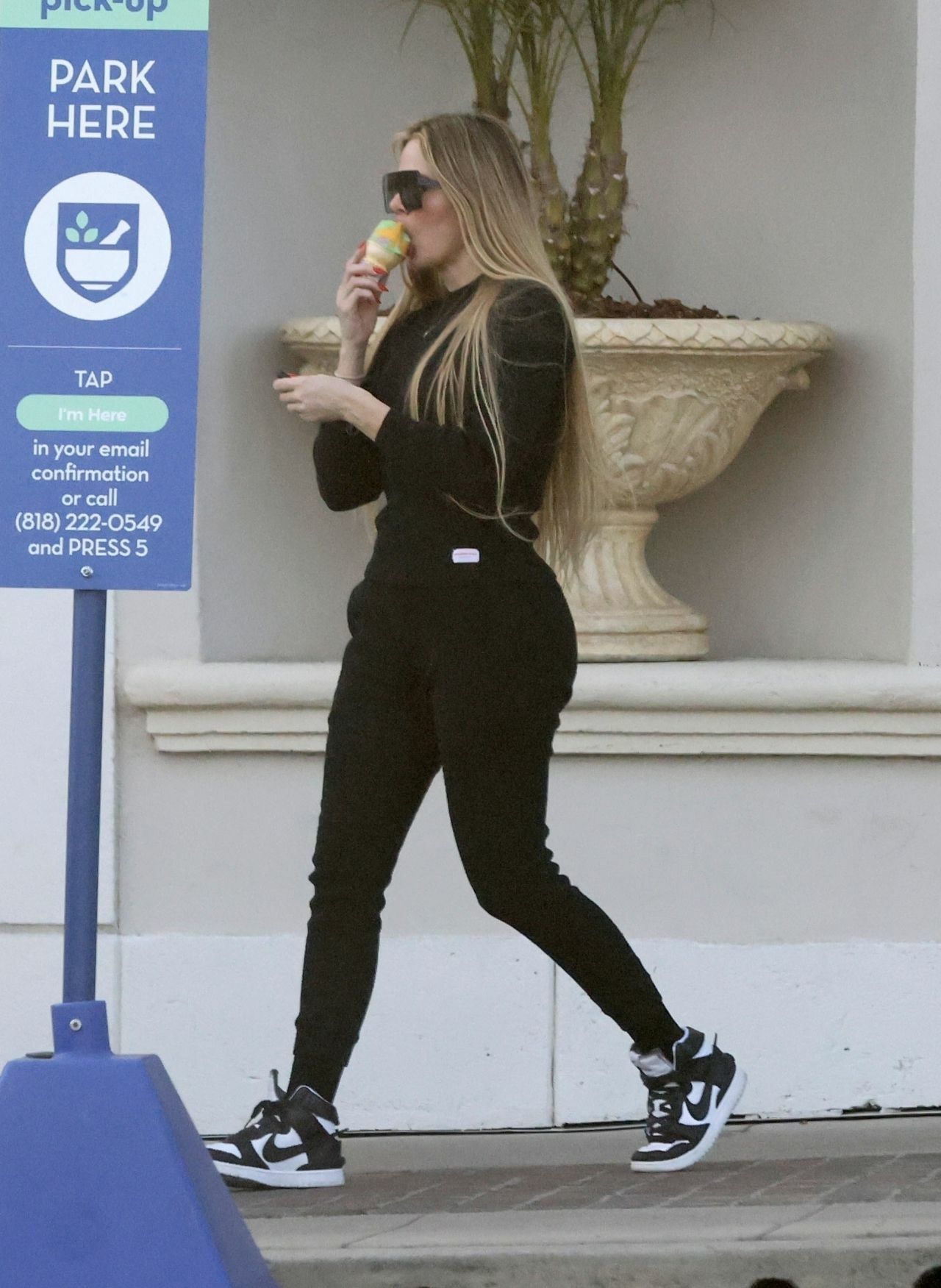Access_Kardashian_02.jpg