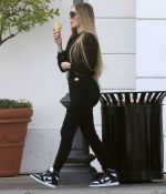 Access_Kardashian_04.jpg