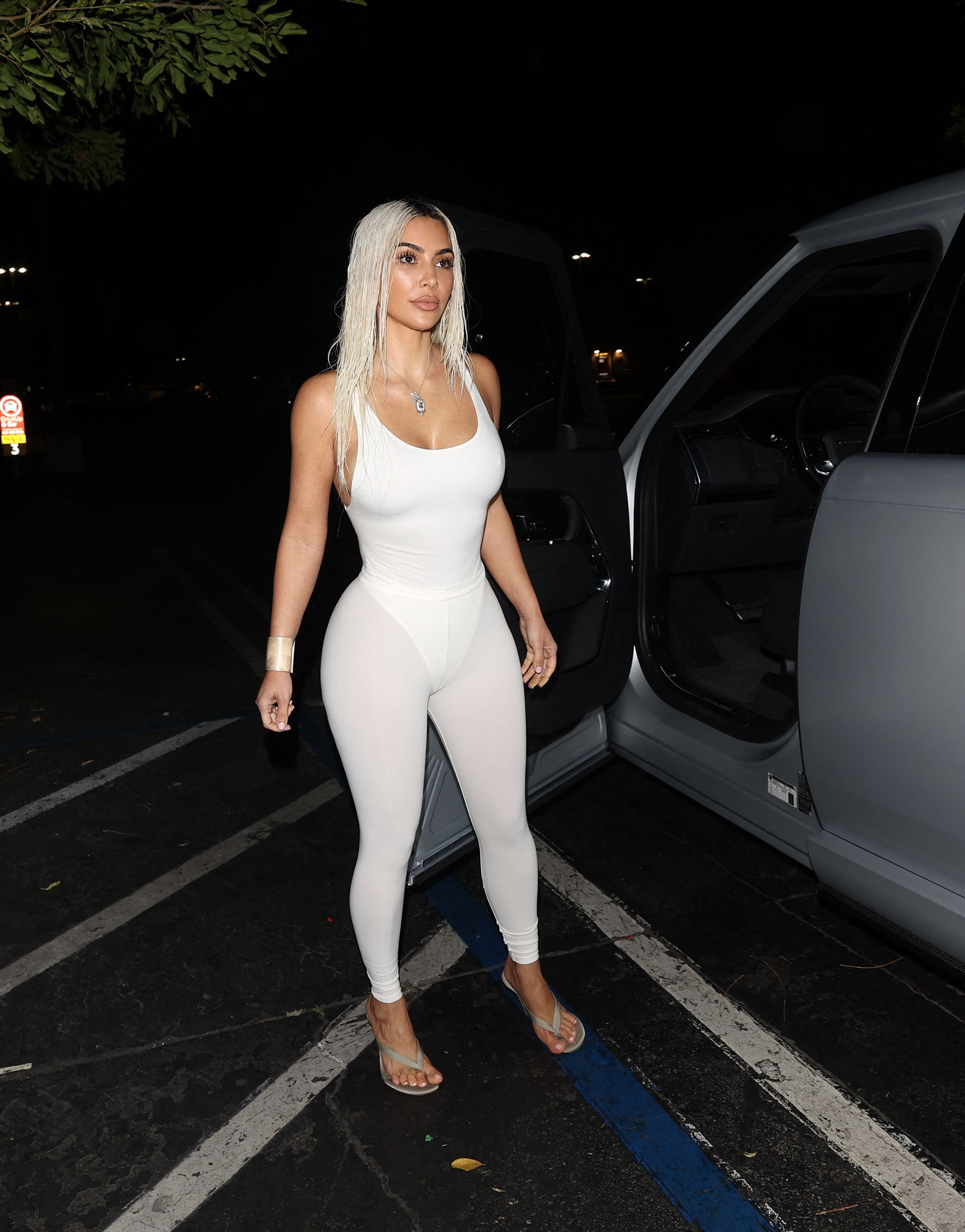 Access_Kardashian_05.jpg