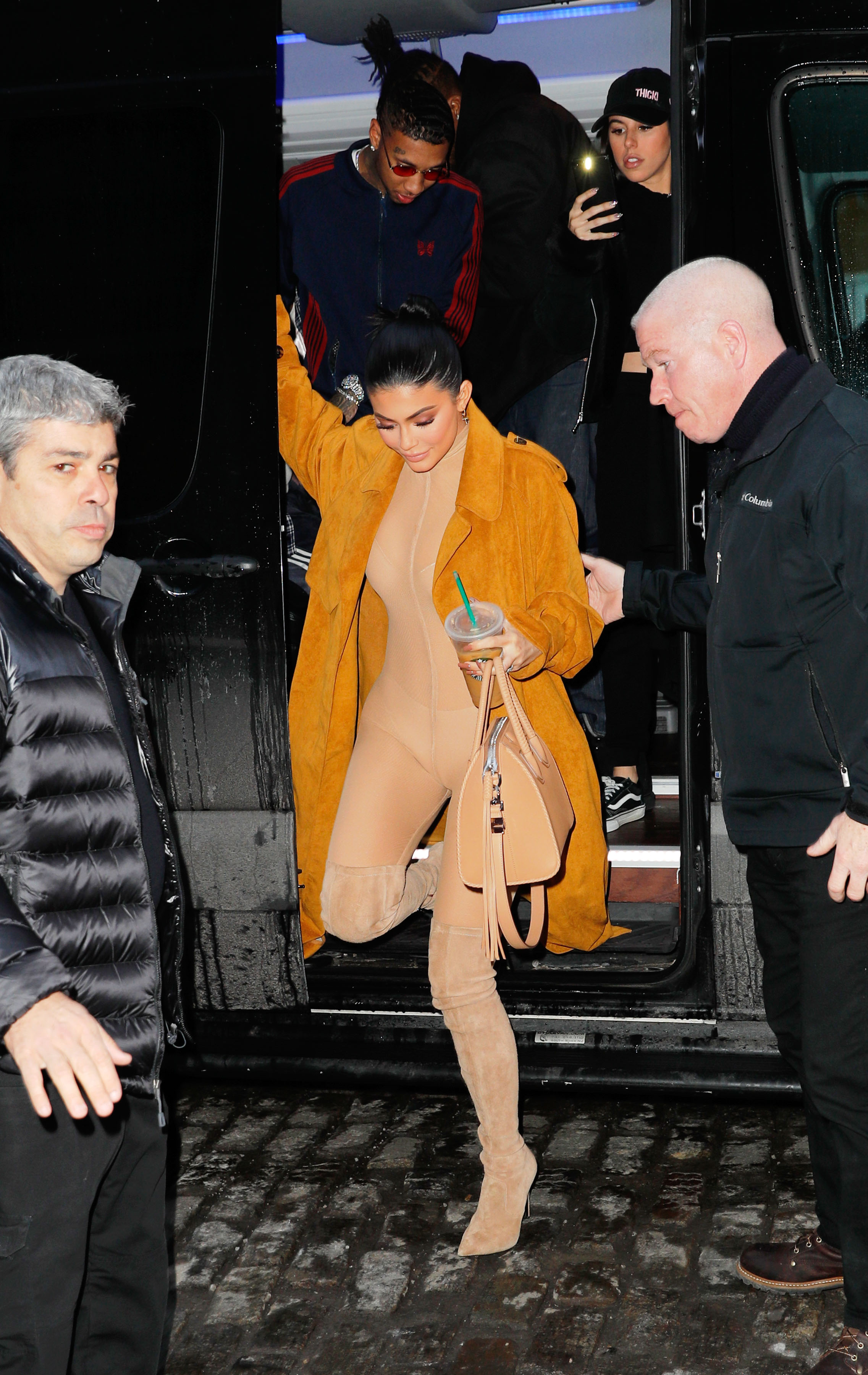 Access_Kardashian_28329.jpg