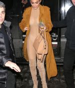 Access_Kardashian_281229.jpg