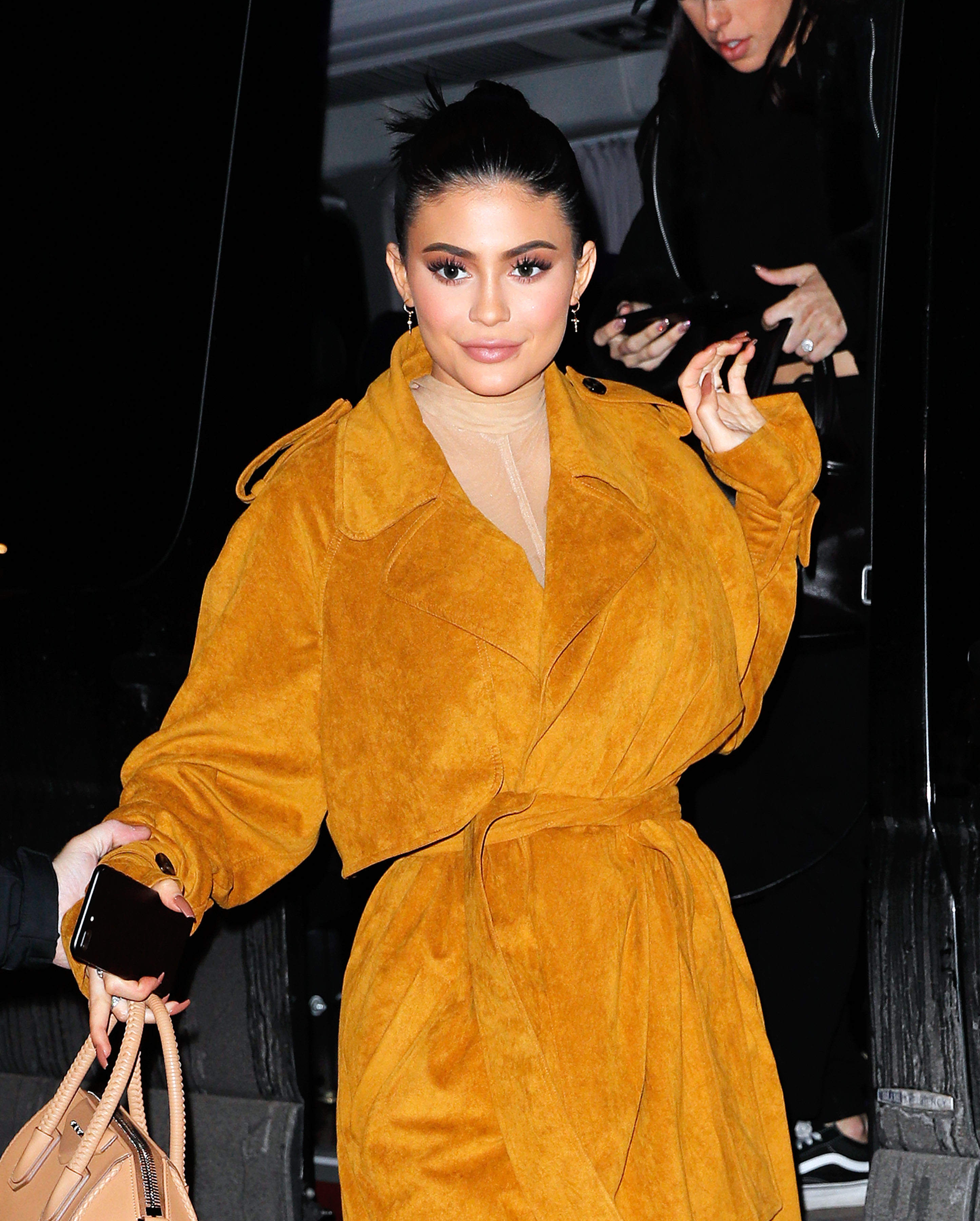 Access_Kardashian_28829.jpg