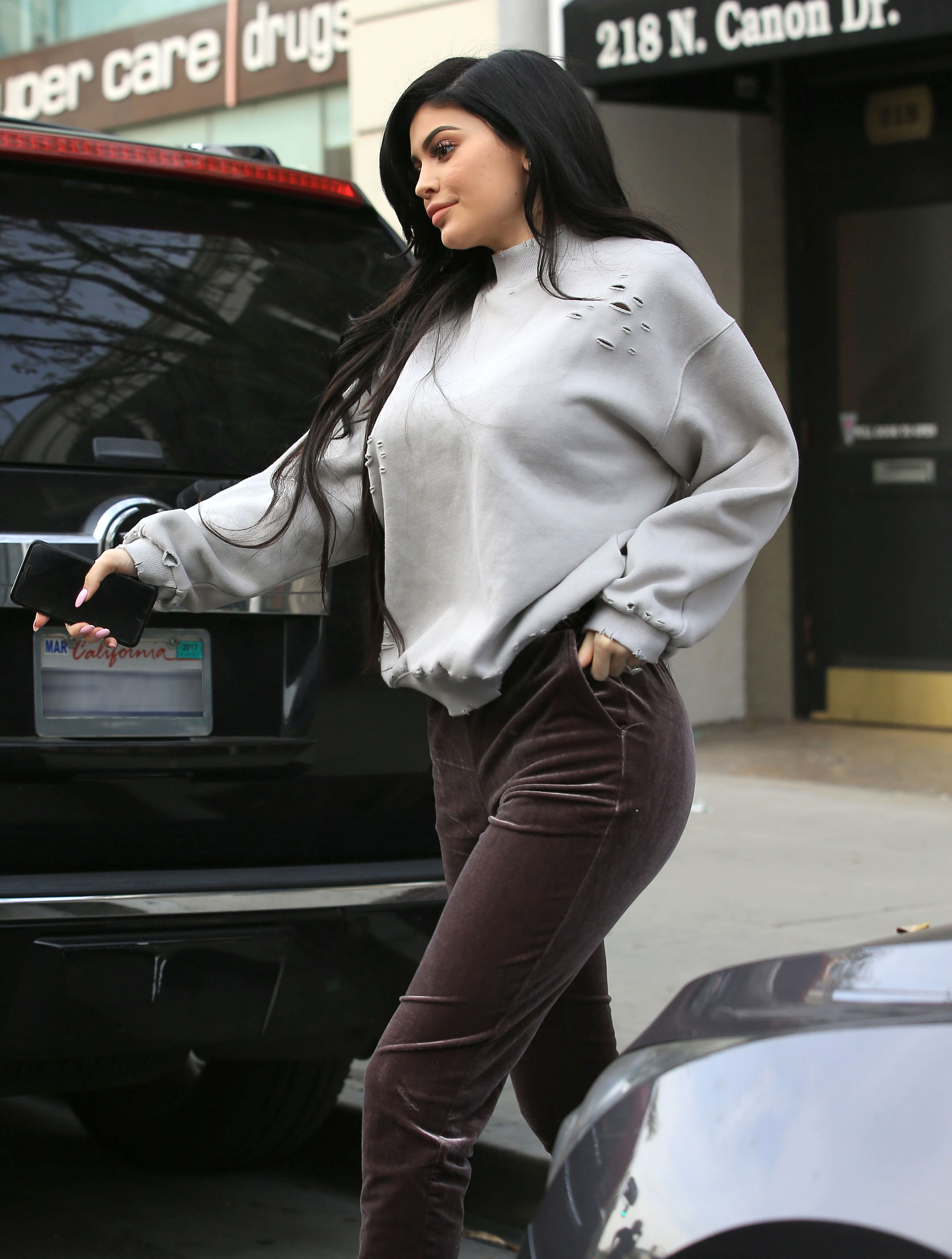 Access_Kardashian_28629.jpg