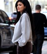 Access_Kardashian_281129.jpg