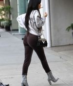 Access_Kardashian_28129.jpg
