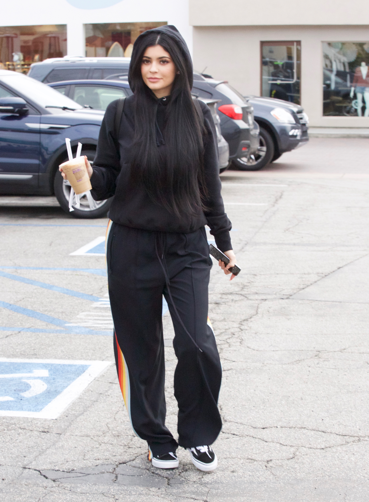 Access_Kardashian_28529.jpg