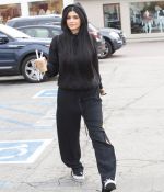 Access_Kardashian_28629.jpg