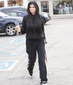 Access_Kardashian_28729.jpg