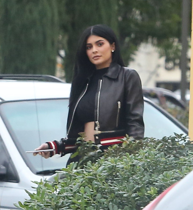 Access_Kardashian_02.jpeg