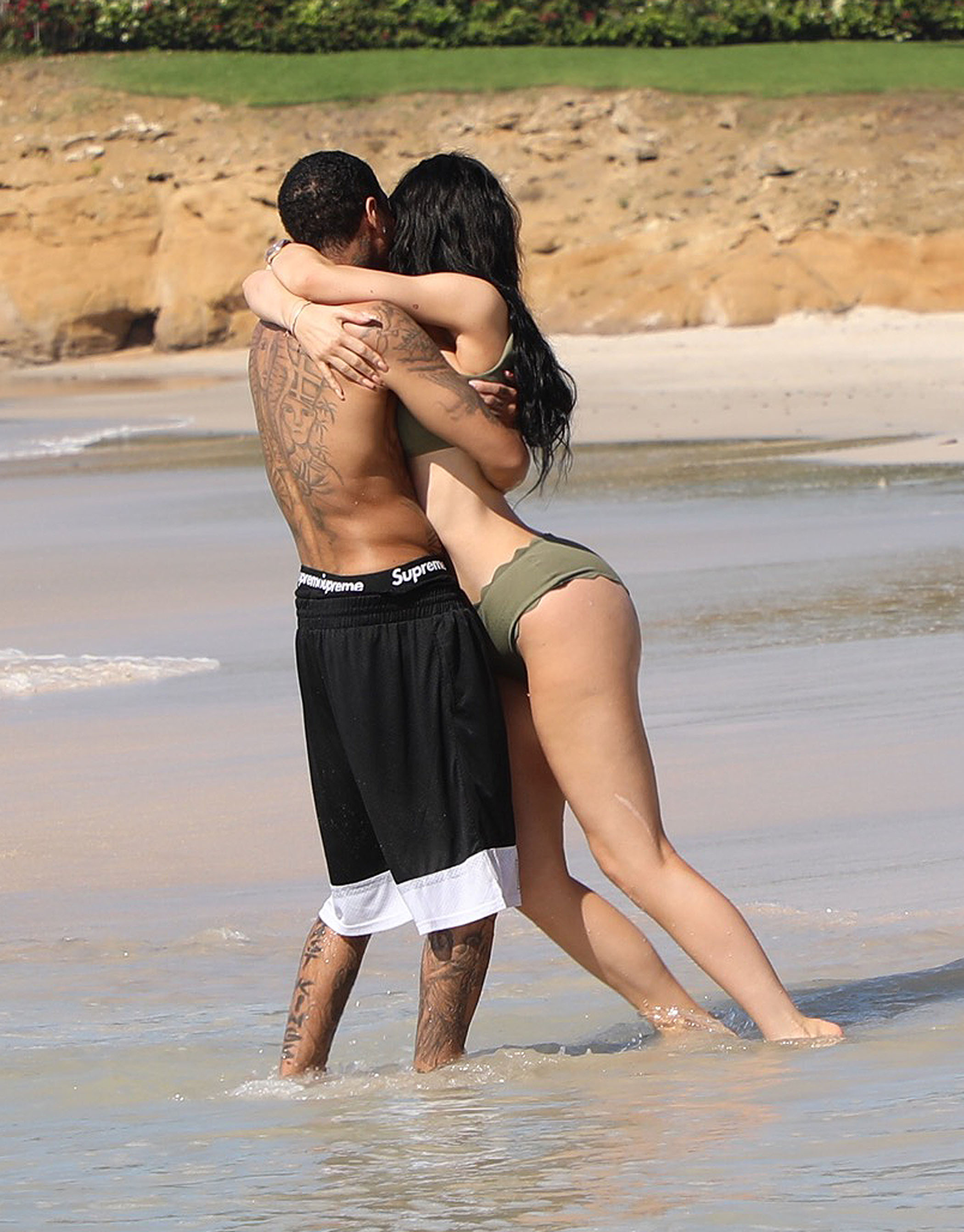 Access_Kardashian_02.jpg