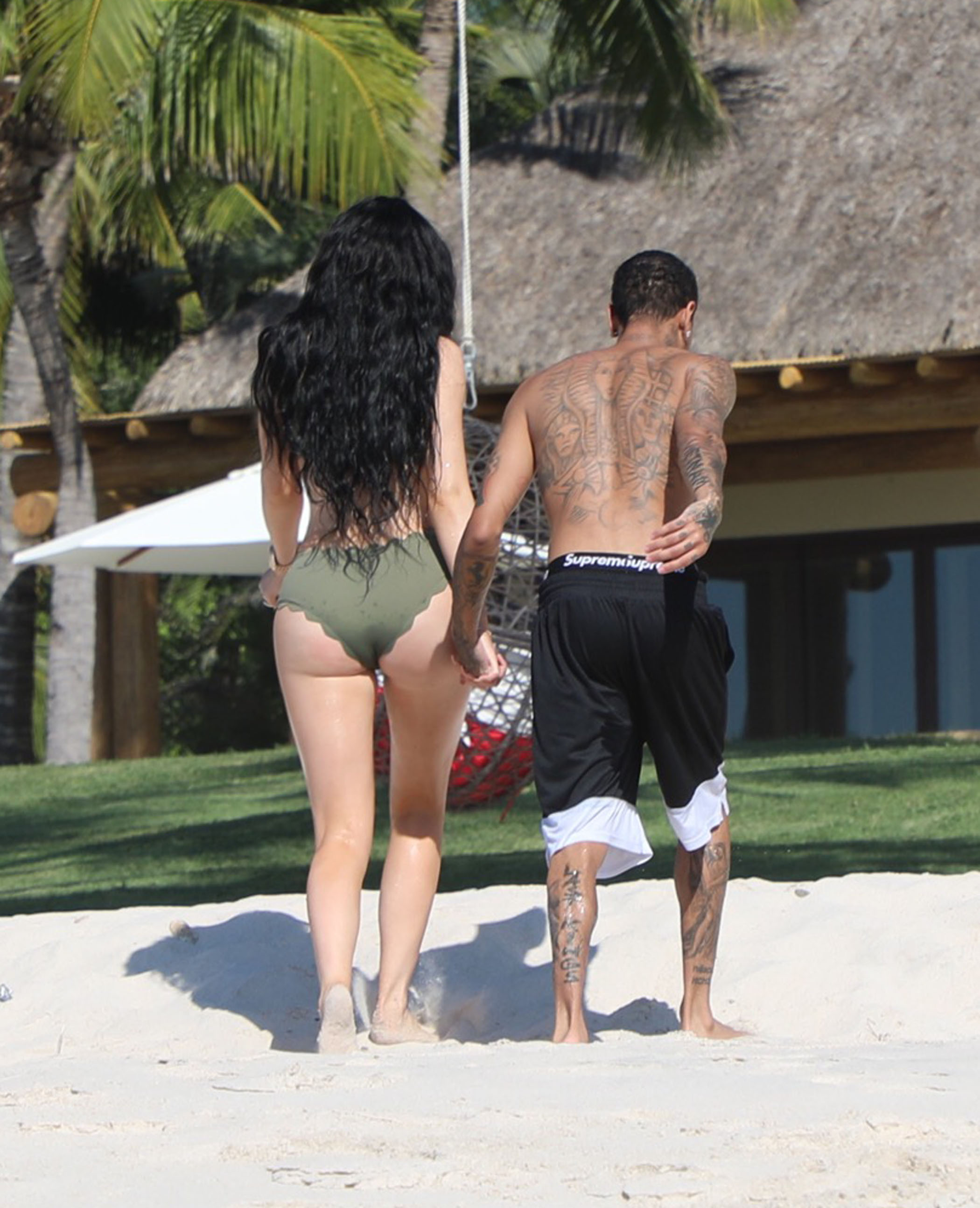 Access_Kardashian_04.jpg