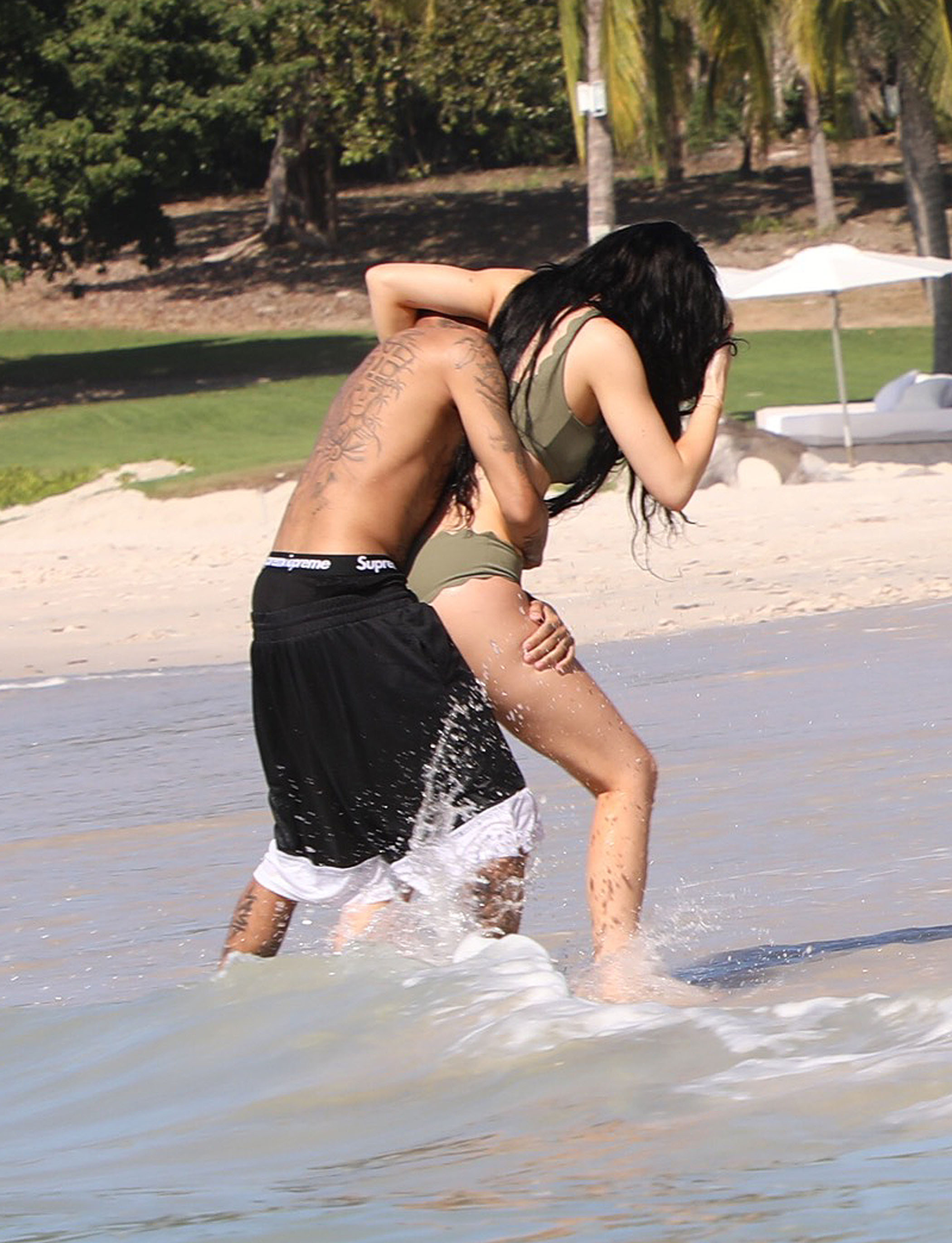Access_Kardashian_06.jpg