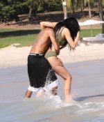 Access_Kardashian_06.jpg