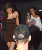 Access_Kardashian_03.jpg