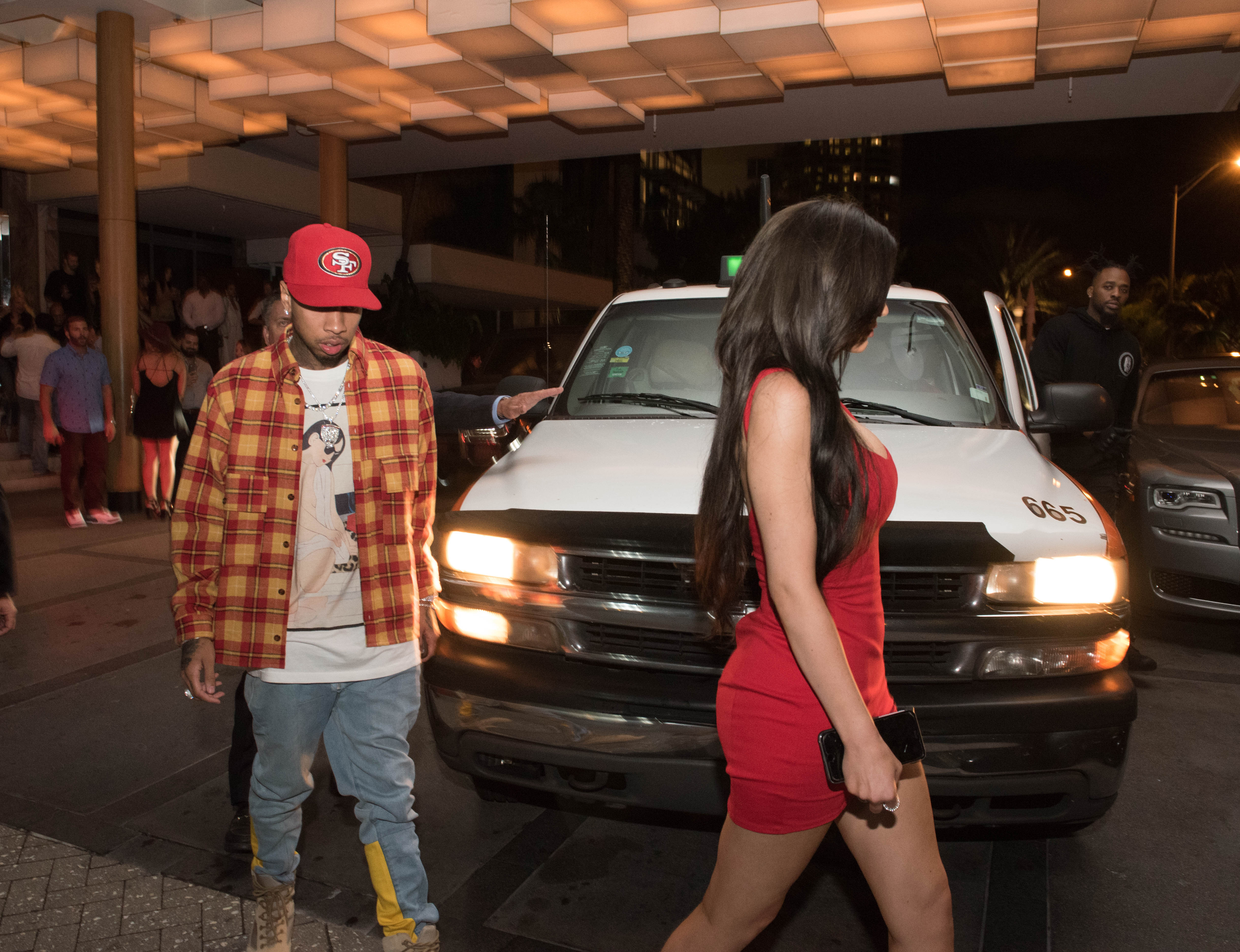 Access_Kardashian_04.jpg