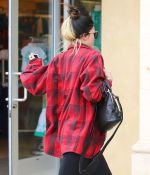 Access_Kardashian_03.jpg