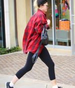 Access_Kardashian_05.jpg