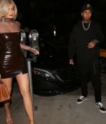 Access_Kardashian_08.jpg
